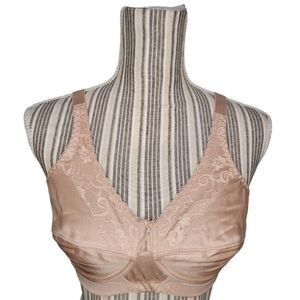 Trulife Breastcare 210 Barbara Lace Accent Softcup Mastectomy Bra
